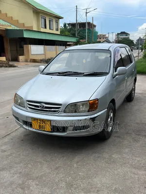 Toyota Ipsum 2004 Silver