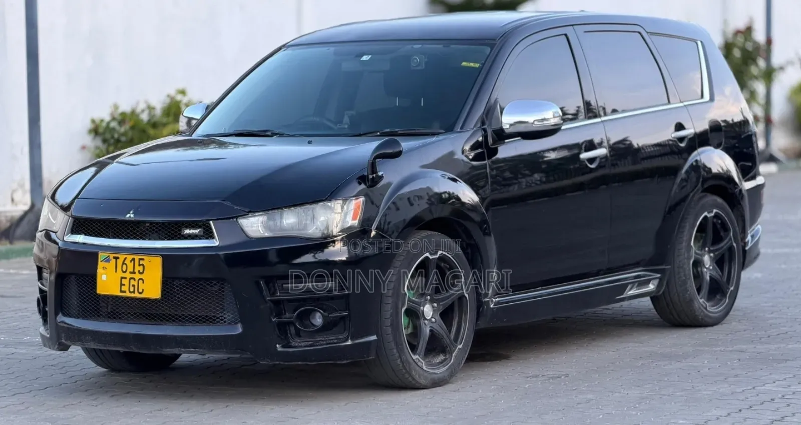Mitsubishi Outlander 2010 Black