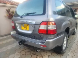Toyota Land Cruiser 2006 Silver