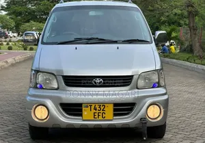 Toyota Noah 2003 Silver