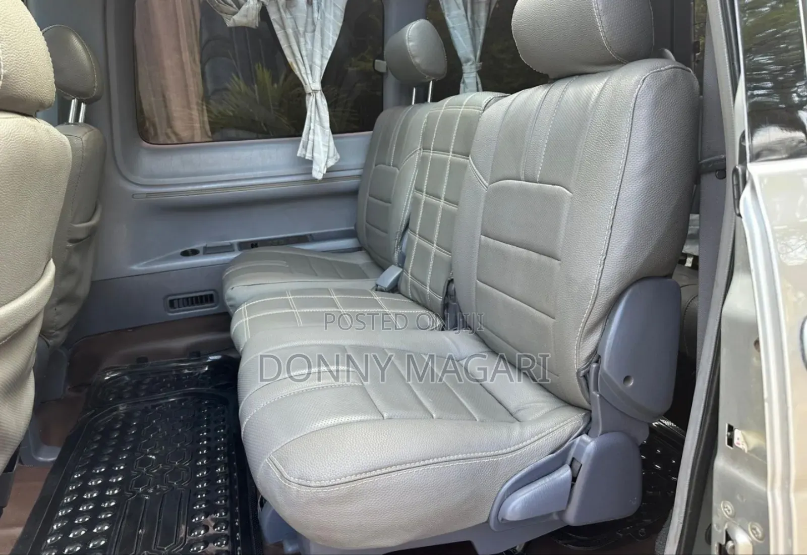 Toyota Noah 2003 Silver