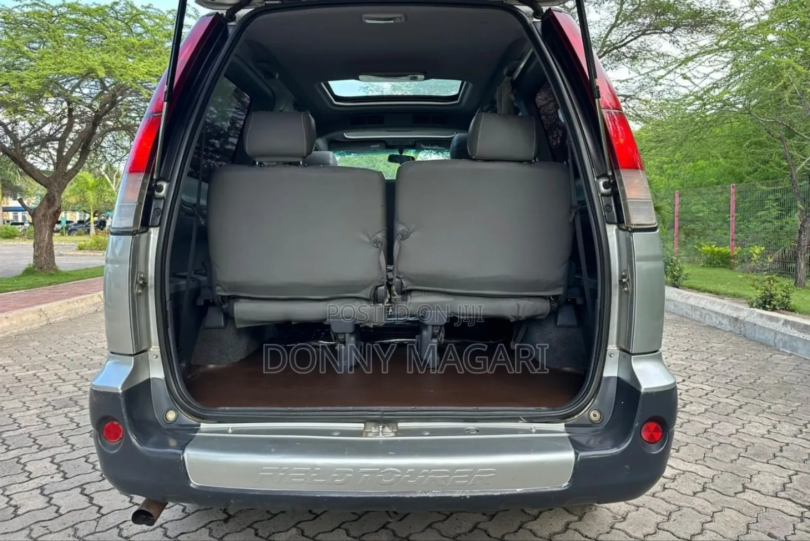 Toyota Noah 2003 Silver