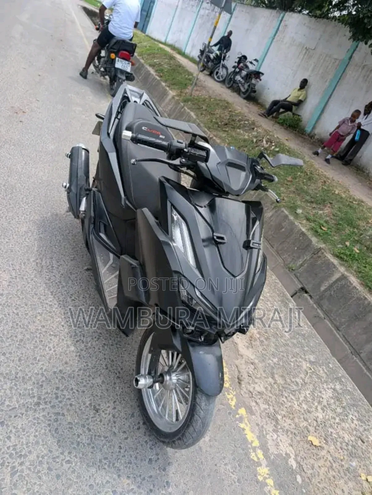 New Honda CB 2025 Black