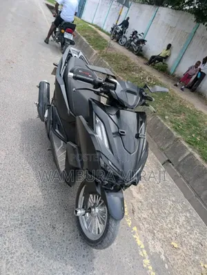 New Honda CB 2025 Black