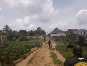 Kiwanja Kinauzwa Kigamboni