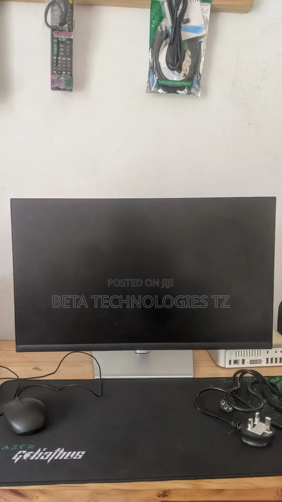 Dell P2422h Frameless Monitor Free Speaker And Large Mousepad