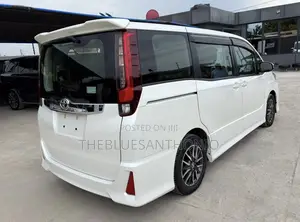 Toyota Noah 2014 White