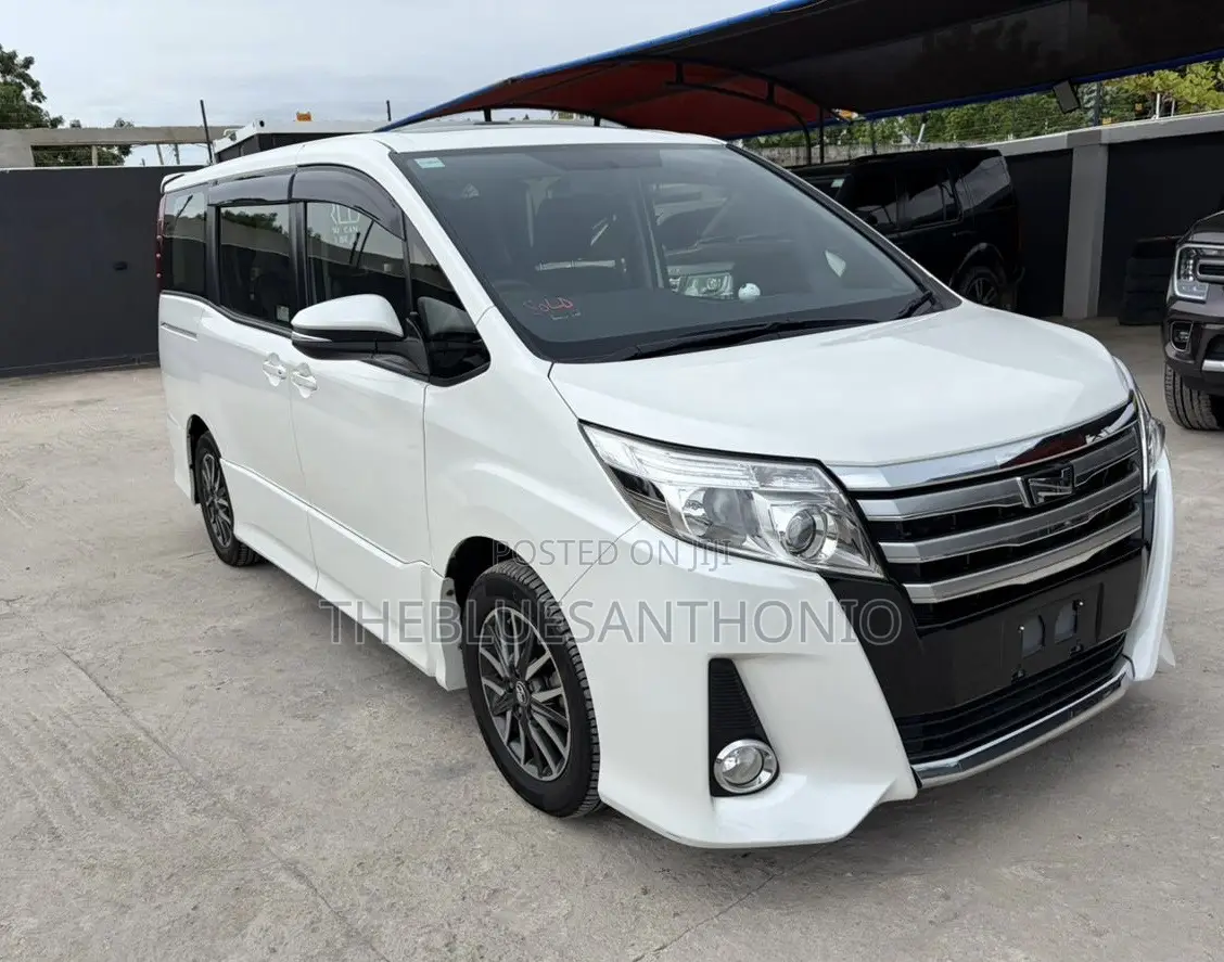 Toyota Noah 2014 White