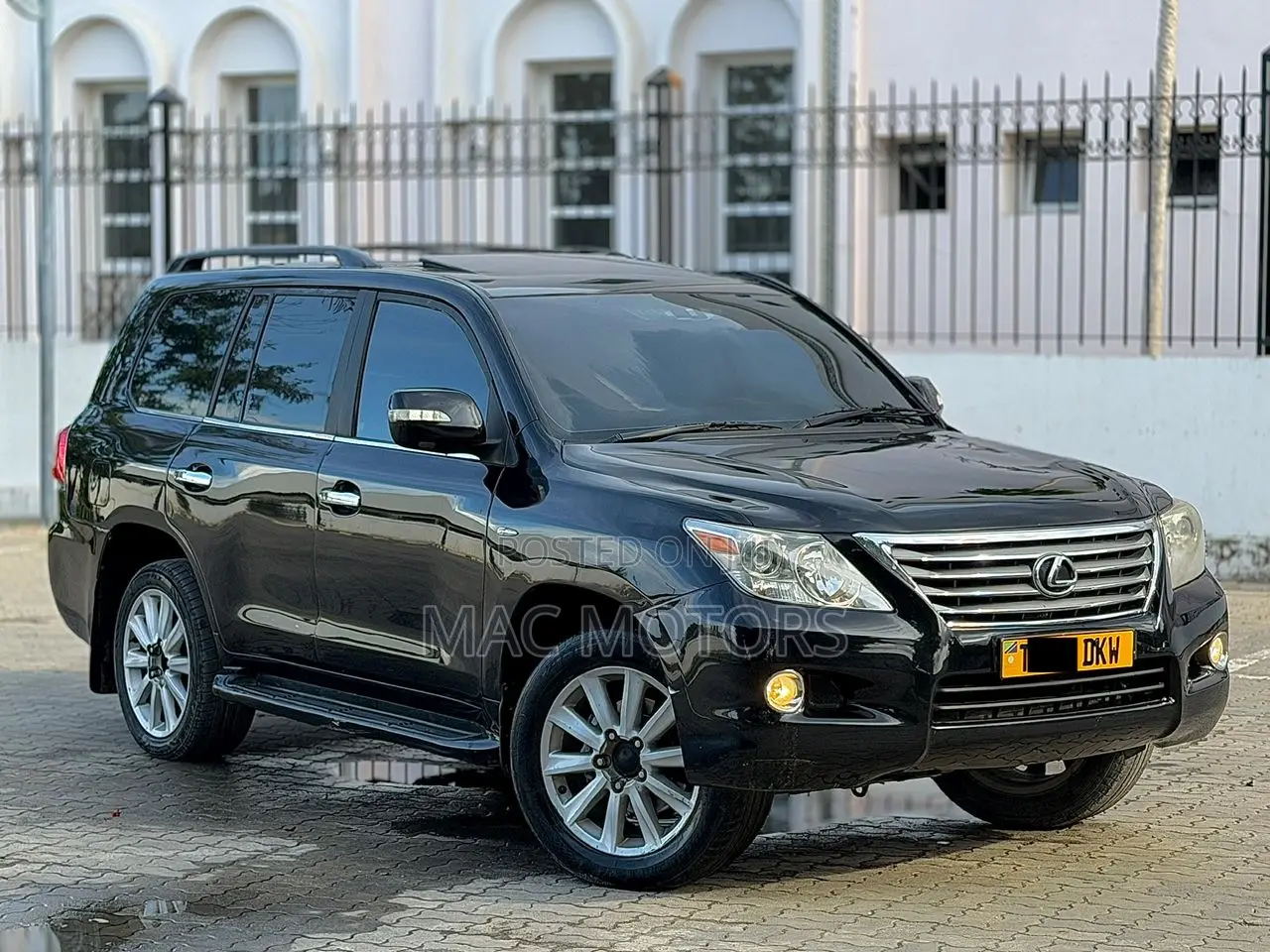 Lexus LX 570 AWD 2013 Black