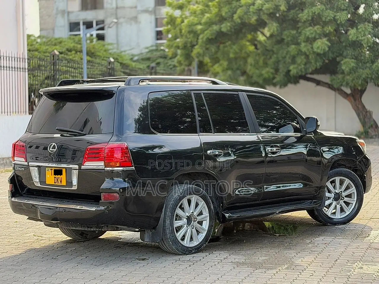 Lexus LX 570 AWD 2013 Black
