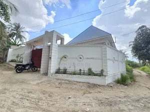 3bdrm House in Goba for sale