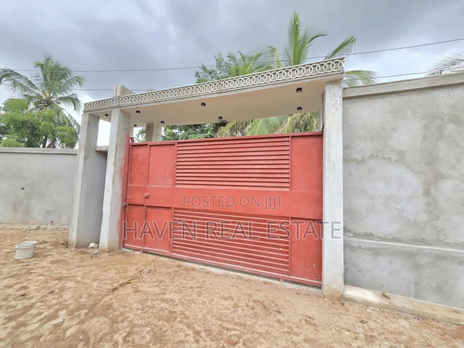 3bdrm House in Goba for sale