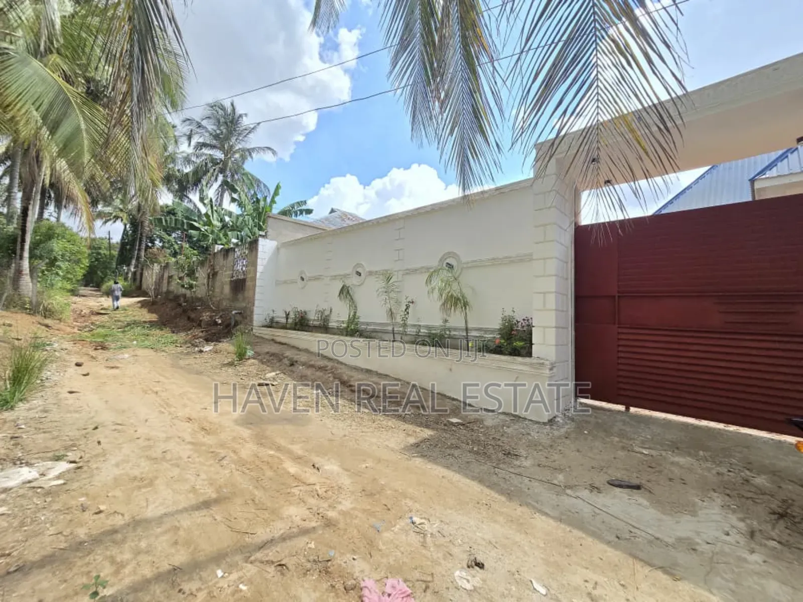 3bdrm House in Goba for sale