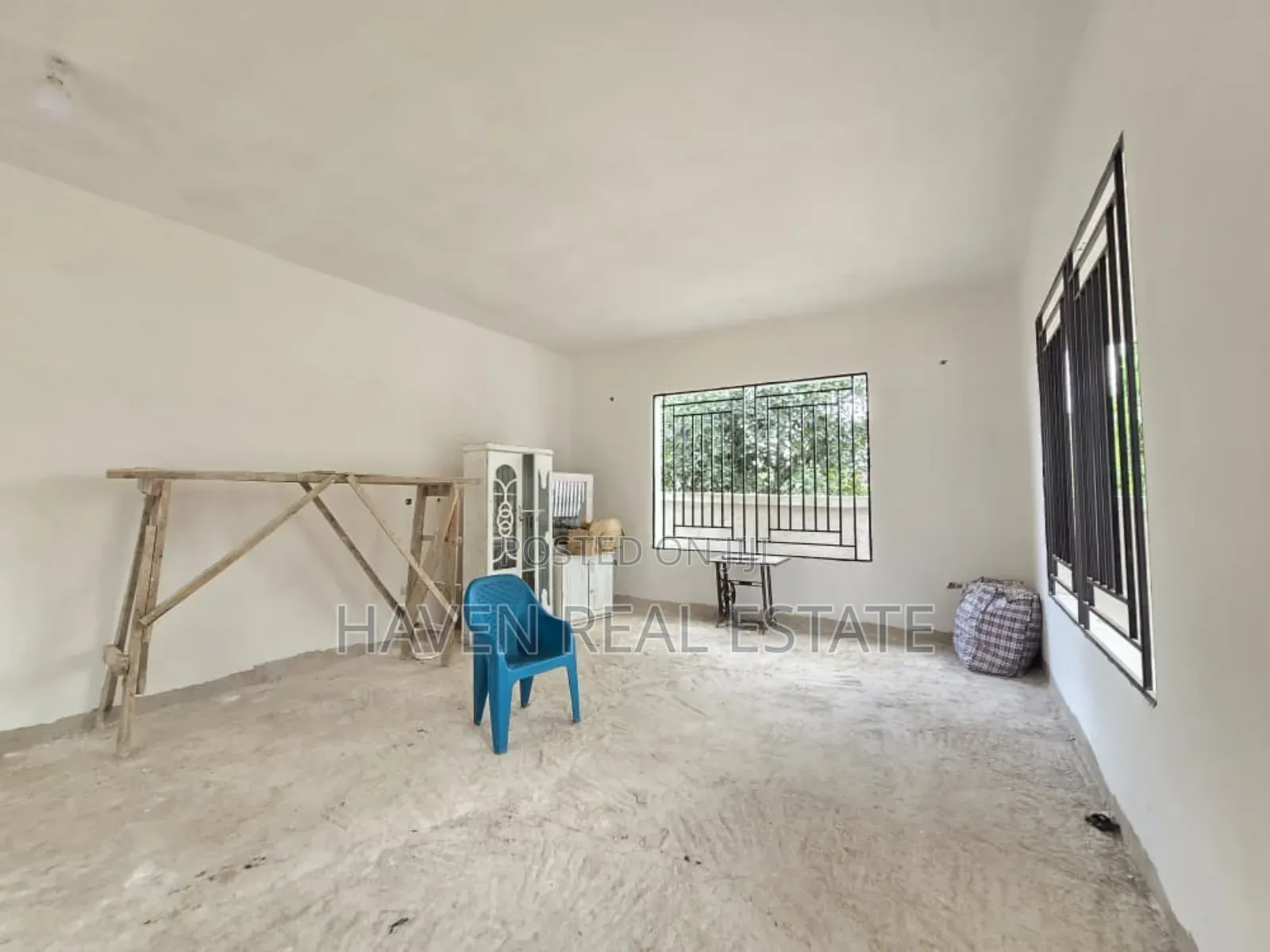 3bdrm House in Goba for sale