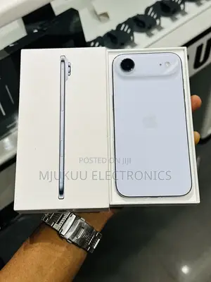 New Apple iPhone 17 256 GB White