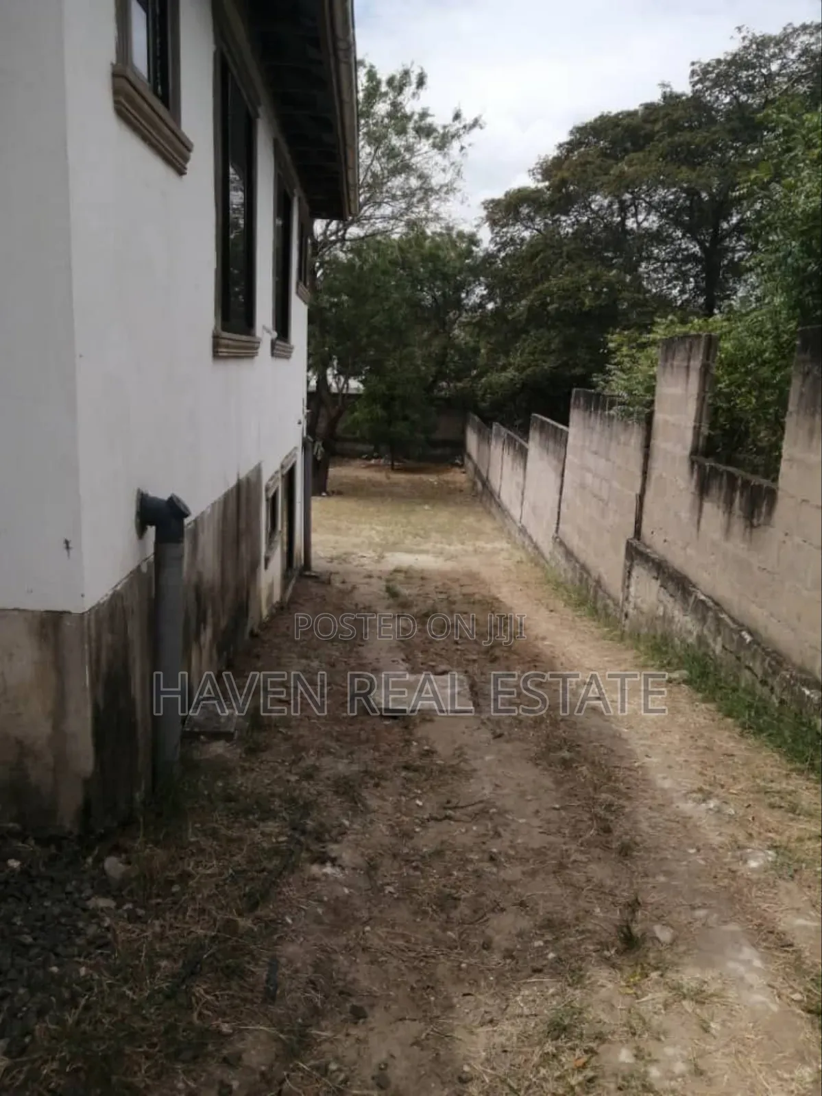 5bdrm House in Kibamba for sale