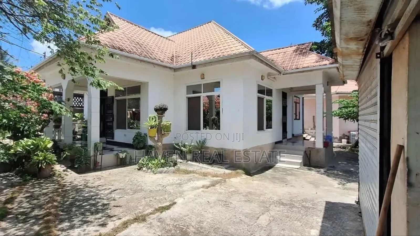 3bdrm House in Mbezi for sale