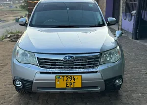 Subaru Forester 2010 Silver