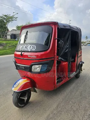 TVS King Cargo 2022 Red
