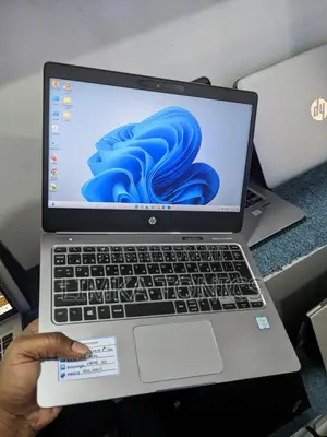 New Laptop HP EliteBook Folio G1 8GB Intel Core i5 SSD 256GB