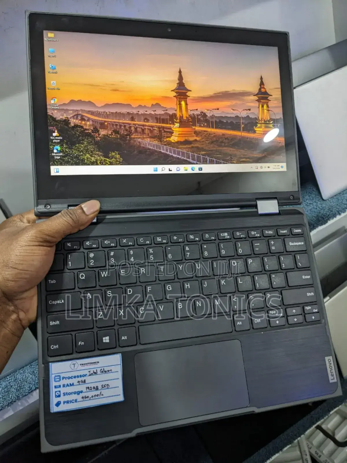 Laptop Lenovo 300e 4GB Intel Celeron SSD 160GB
