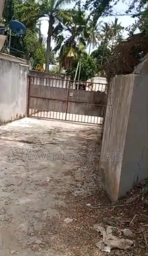 1 Acre Plot for Sale at Upanga