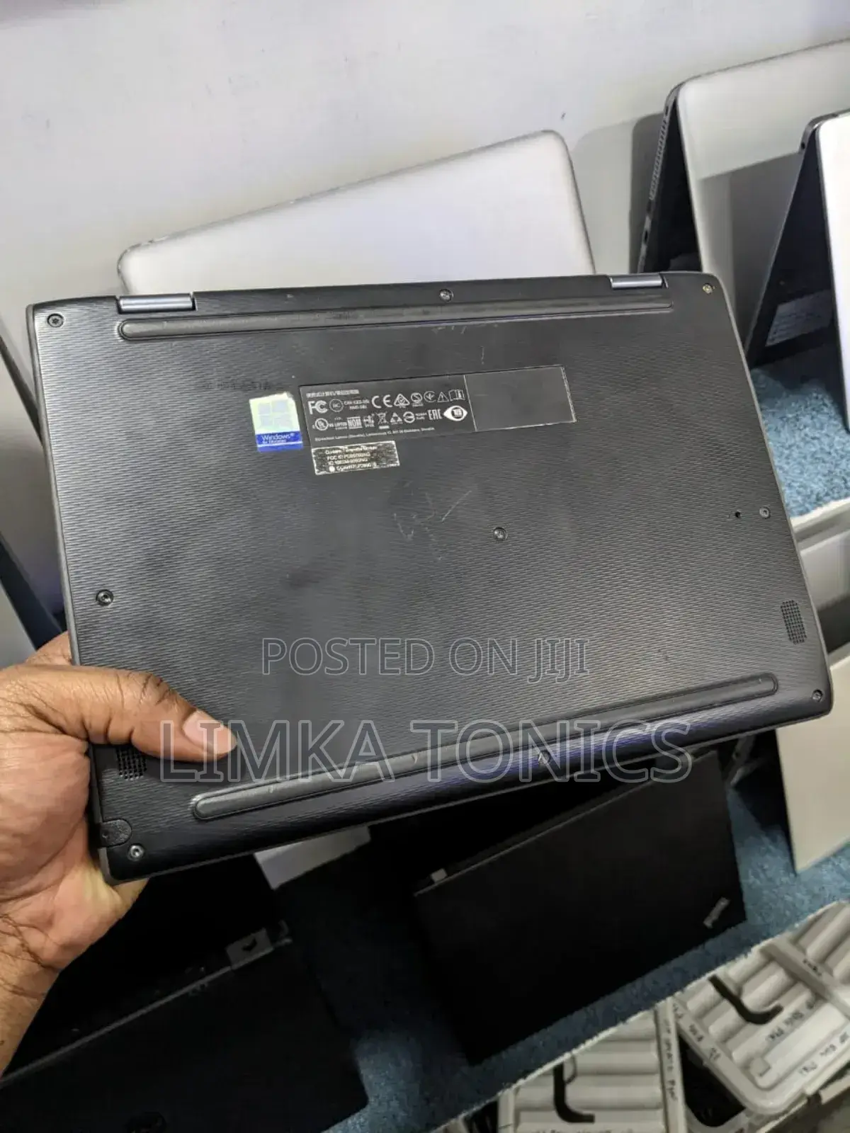 Laptop Lenovo 300e 4GB Intel Celeron SSD 160GB