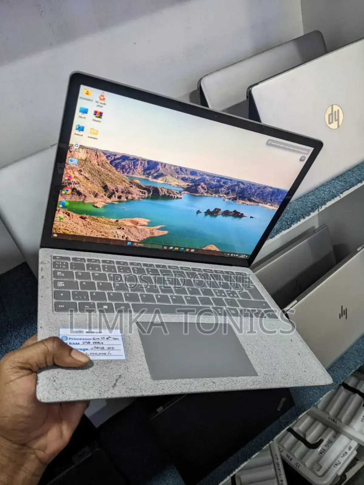 New Laptop Microsoft Surface Laptop 3 8GB Intel Core i5 SSD 256GB