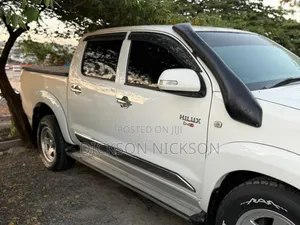 Toyota Hilux 2.5 D-4D Double Cab 2008 White