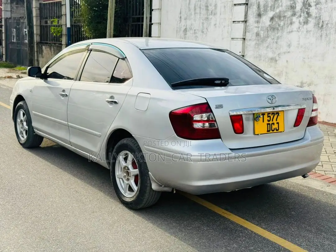 Toyota Premio 2005 Silver