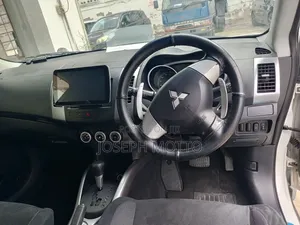 Mitsubishi Outlander 2.4 Automatic 2008 White