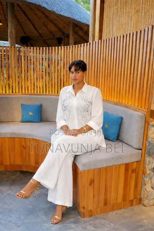 New 2 Pic Beautiful  Beautiful Linen Brand
