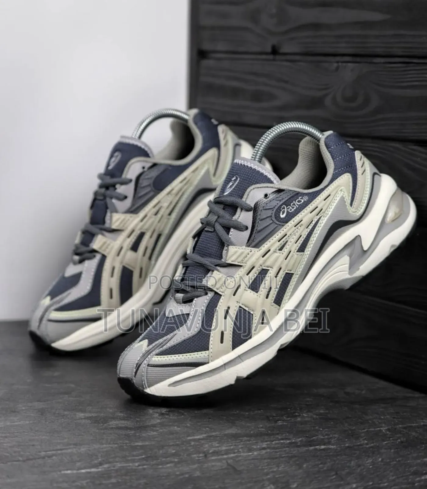 Original Sneakers Asics Brand