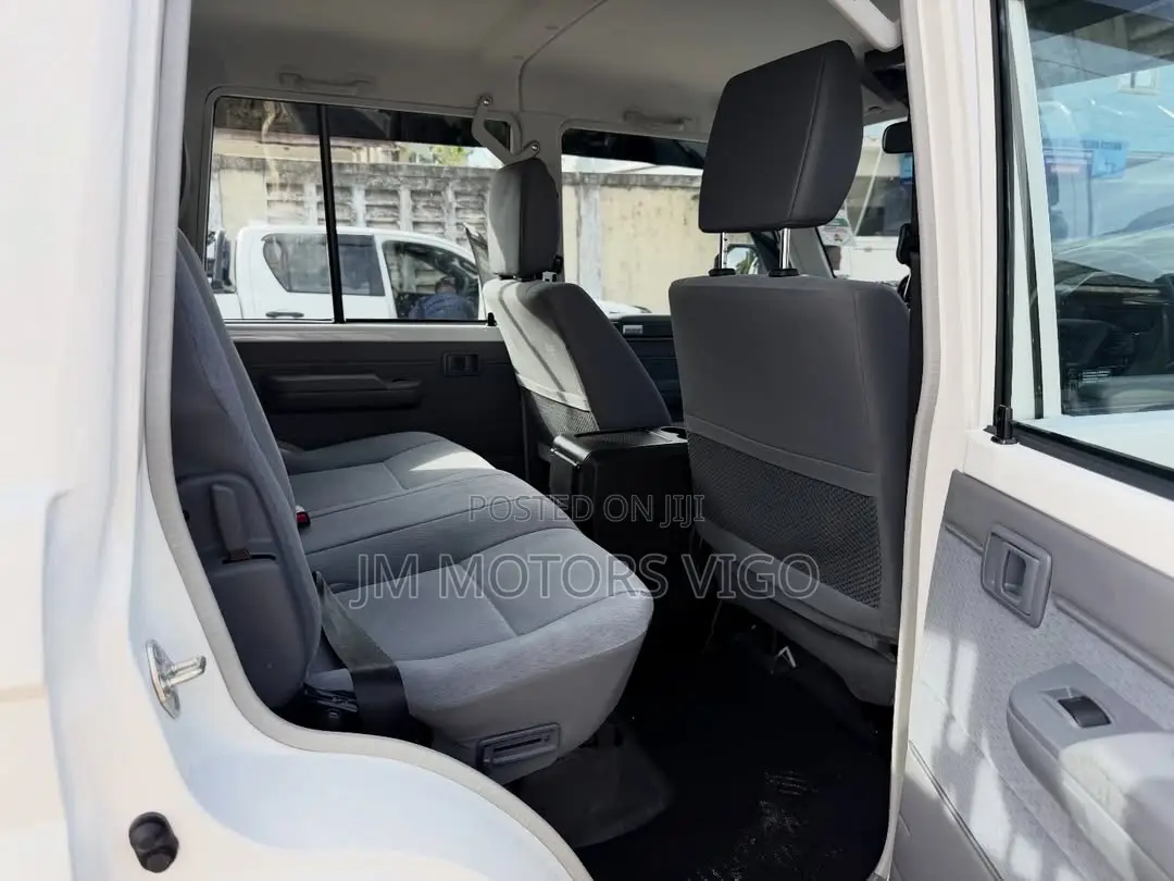 Toyota Land Cruiser 2026 White