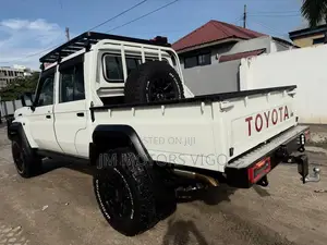 Toyota Land Cruiser 2026 White