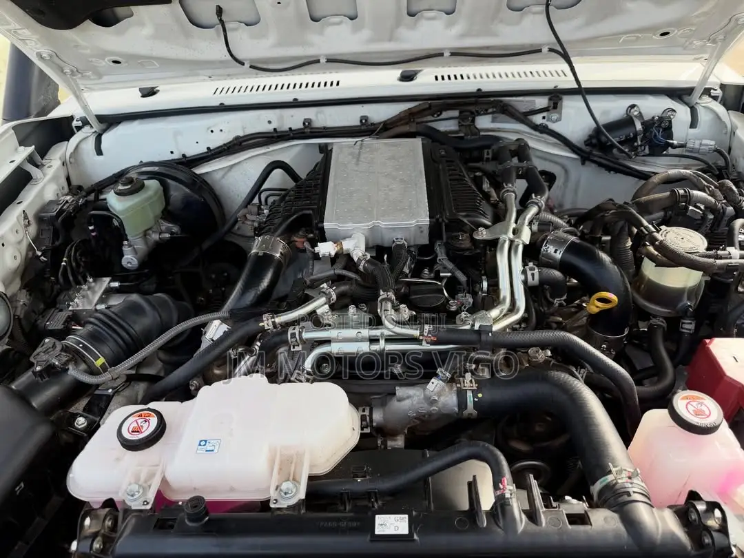 Toyota Land Cruiser 2026 White