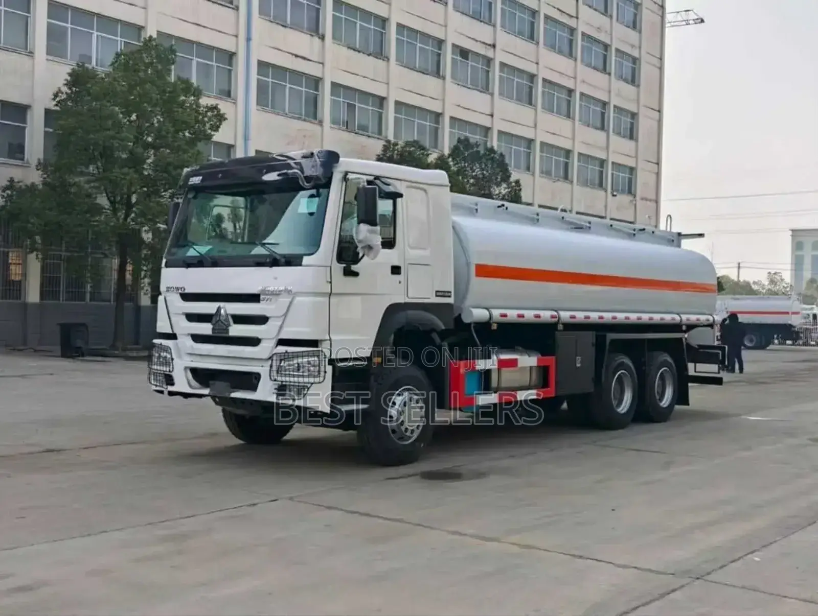 Howo 371hp Oil Tanker