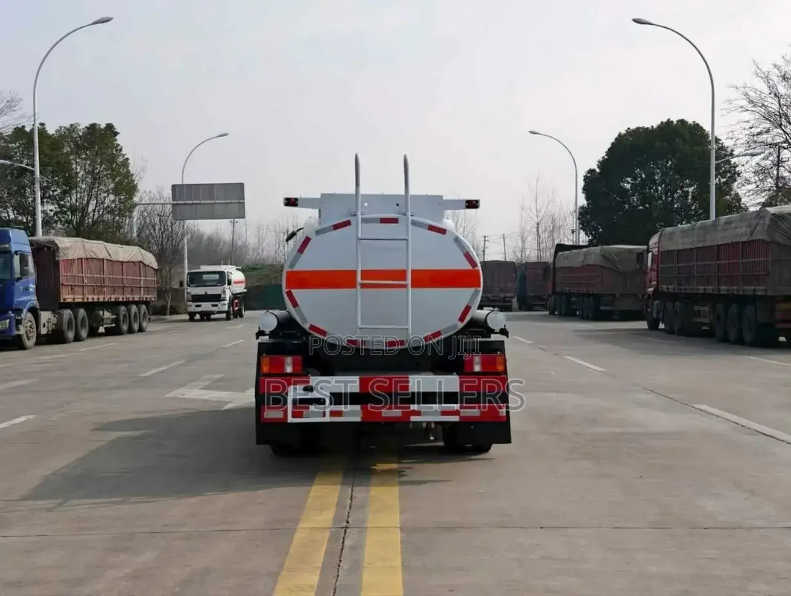 Howo 371hp Oil Tanker
