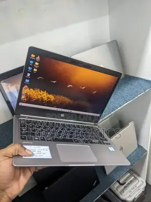 New Laptop HP EliteBook Folio G1 8GB Intel Core i5 SSD 256GB
