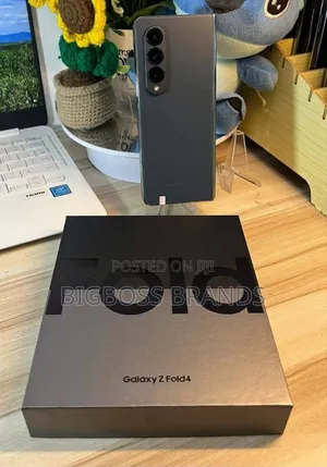 New Samsung Galaxy Z Fold4 256 GB