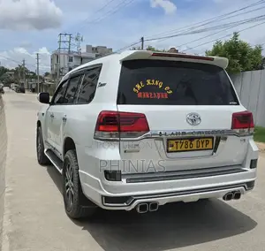 Toyota Land Cruiser 2020 White