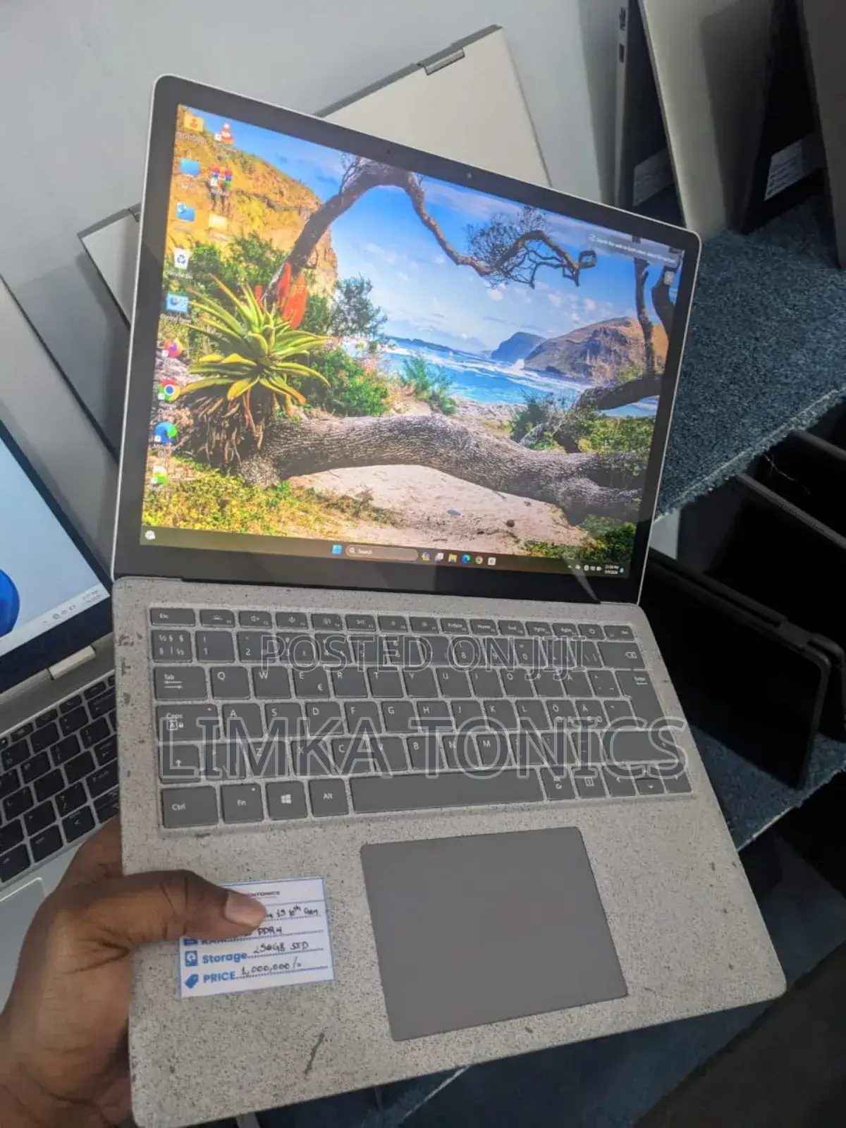 New Laptop Microsoft Surface Laptop 3 8GB Intel Core i5 SSD 256GB