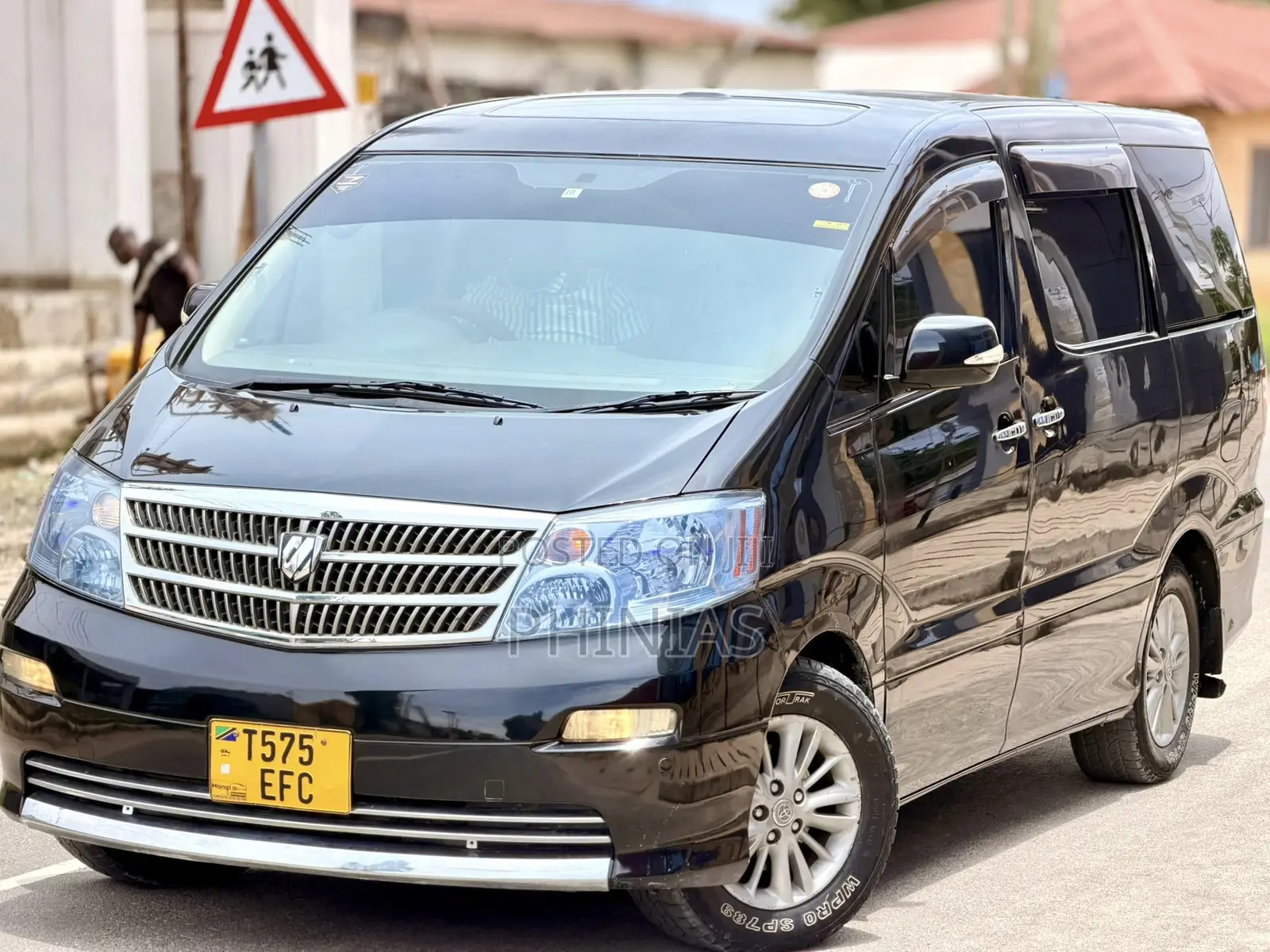 Toyota Alphard 2004 Black