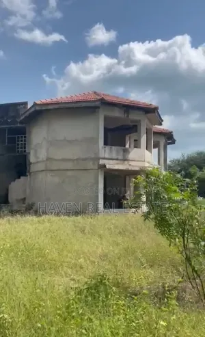 Prime Beach Plot for Sale at Bahari Beach
