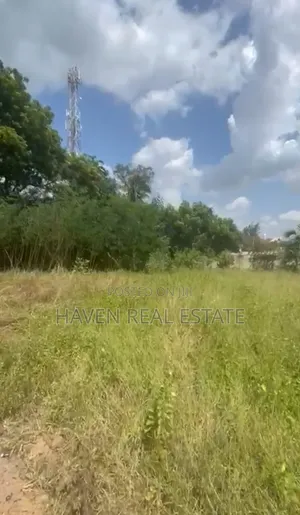 Prime Beach Plot for Sale at Bahari Beach