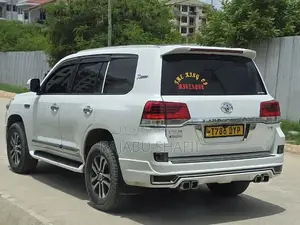 Toyota Land Cruiser 4.6 V8 VX-R 2015 White