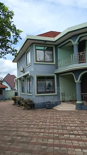 Furnished 7bdrm House in Mkolani for sale