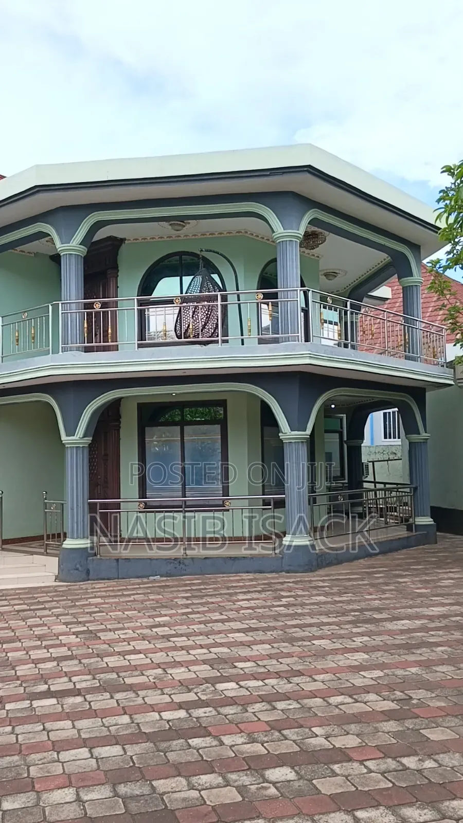 Furnished 7bdrm House in Mkolani for sale