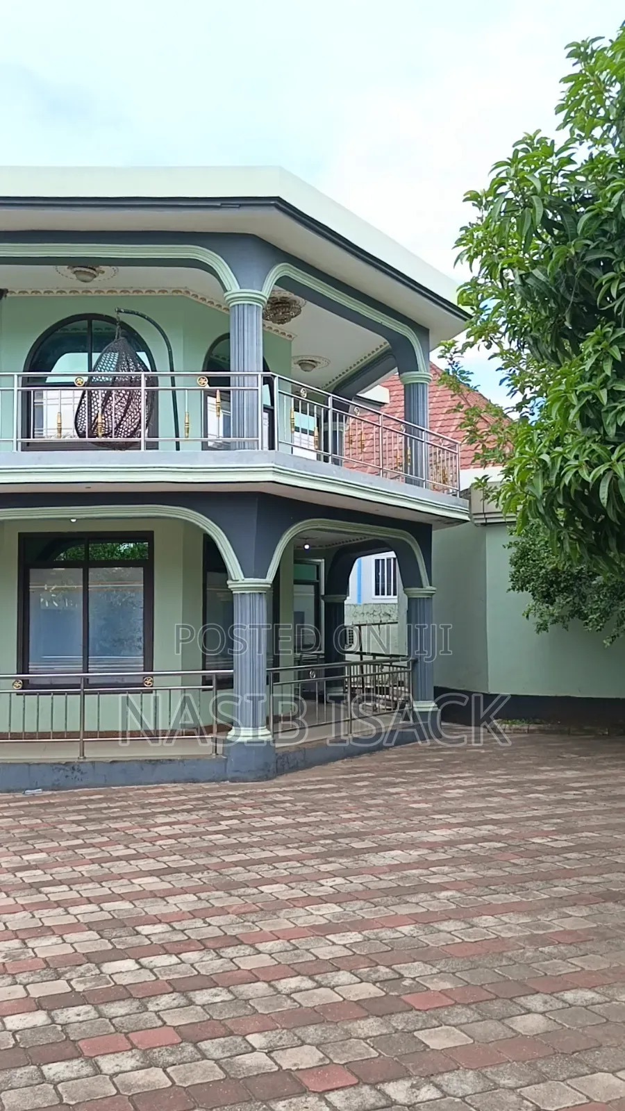 Furnished 7bdrm House in Mkolani for sale