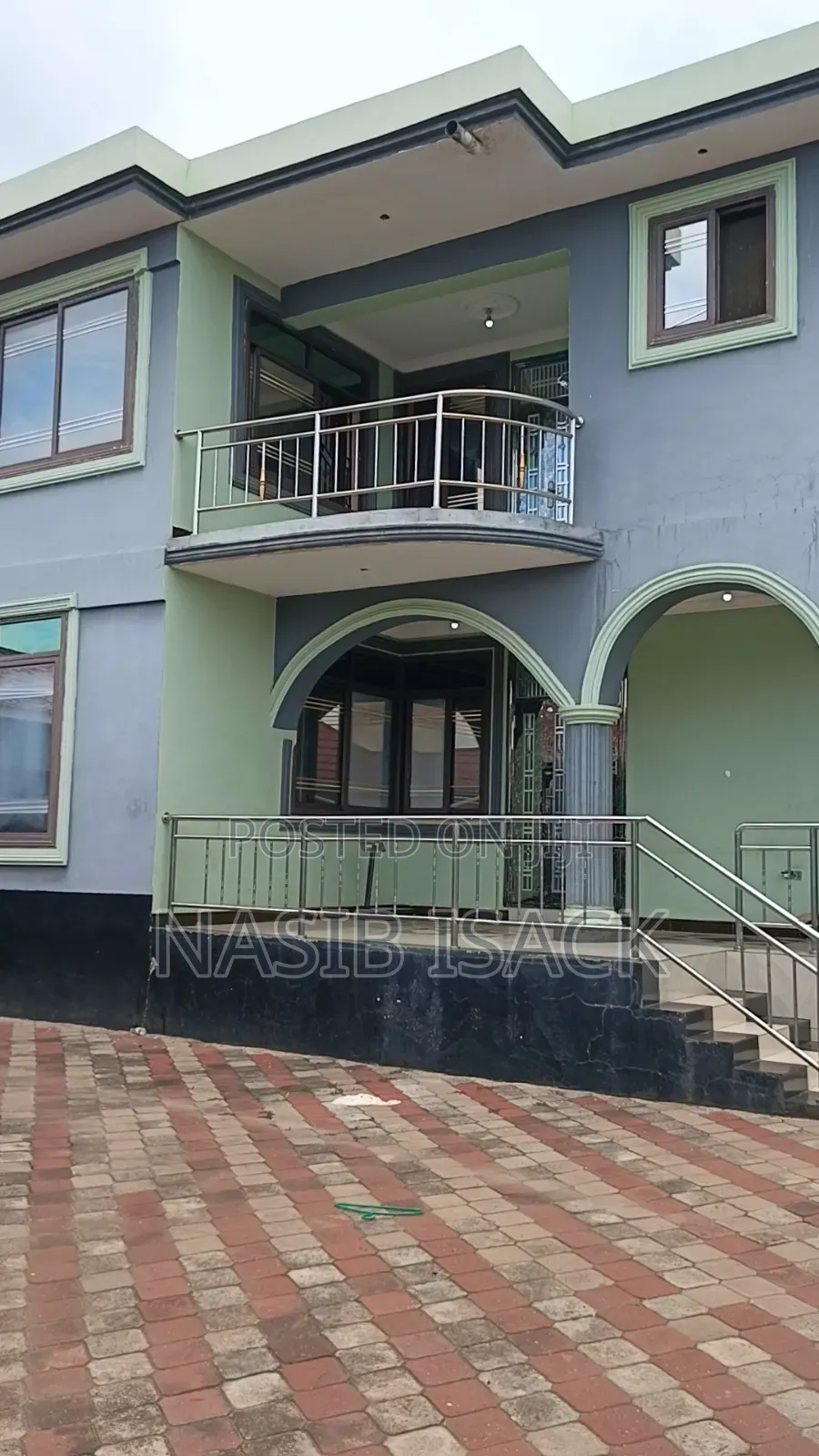 Furnished 7bdrm House in Mkolani for sale